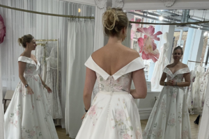 ‘One in a million’ iPhone bridal photo explanation: blame panorama mode