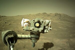 NASA's car-sized rover spots evidence of gushing water on Mars