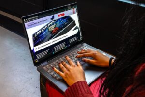 CES 2024: HP Spectre x360 hands-on review