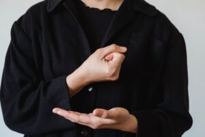 How to learn ASL: Best online course deal