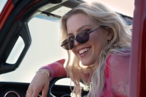 'Mean Girls' review: Reneé Rapp and Auli'i Cravalho face off, and we win