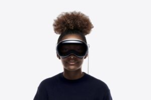 Watch Apple's first ad for the Vision Pro